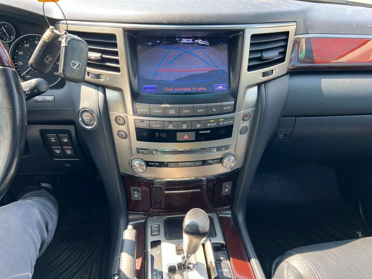 Lexus LX 570 M&L * FACELIFT * ОБДУХВАНЕ * 7 МЕСТА * CARFAX * , снимка 10 - Автомобили и джипове - 55752850