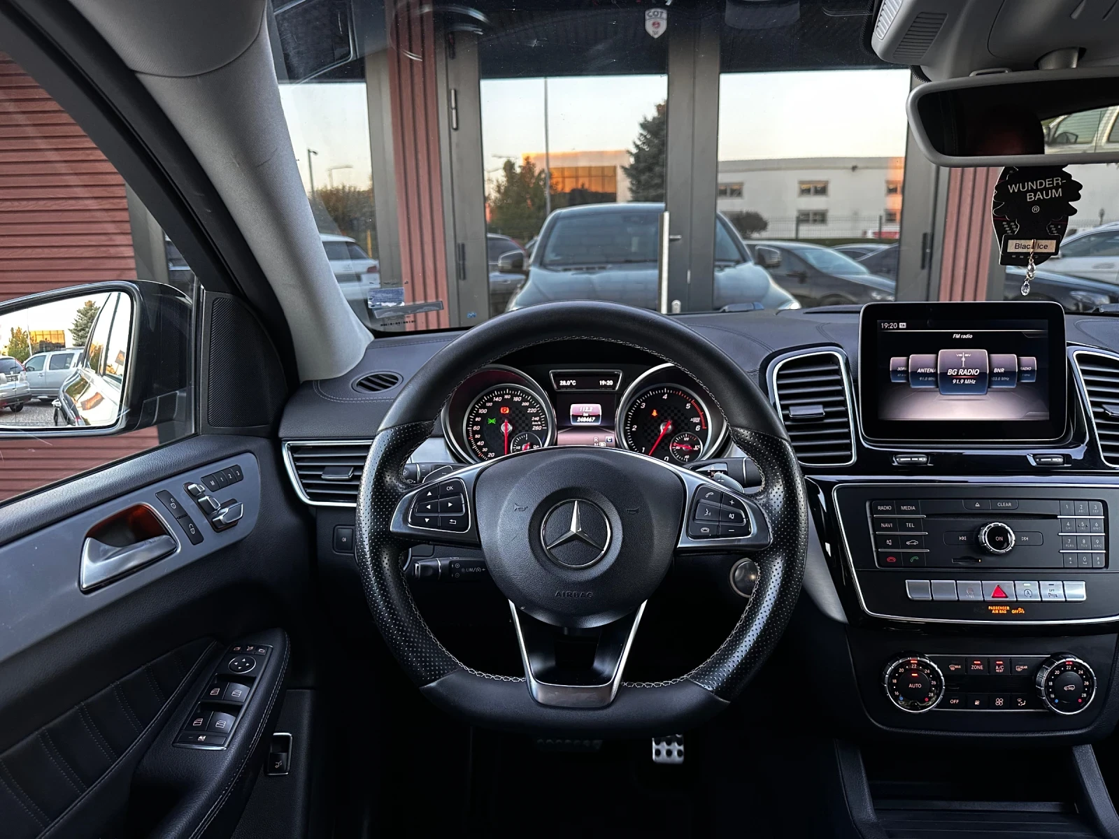 Mercedes-Benz GLE Coupe 350d AMG Multi-beam Exlusive ������ 0% | Mobile.bg � ����������� 9