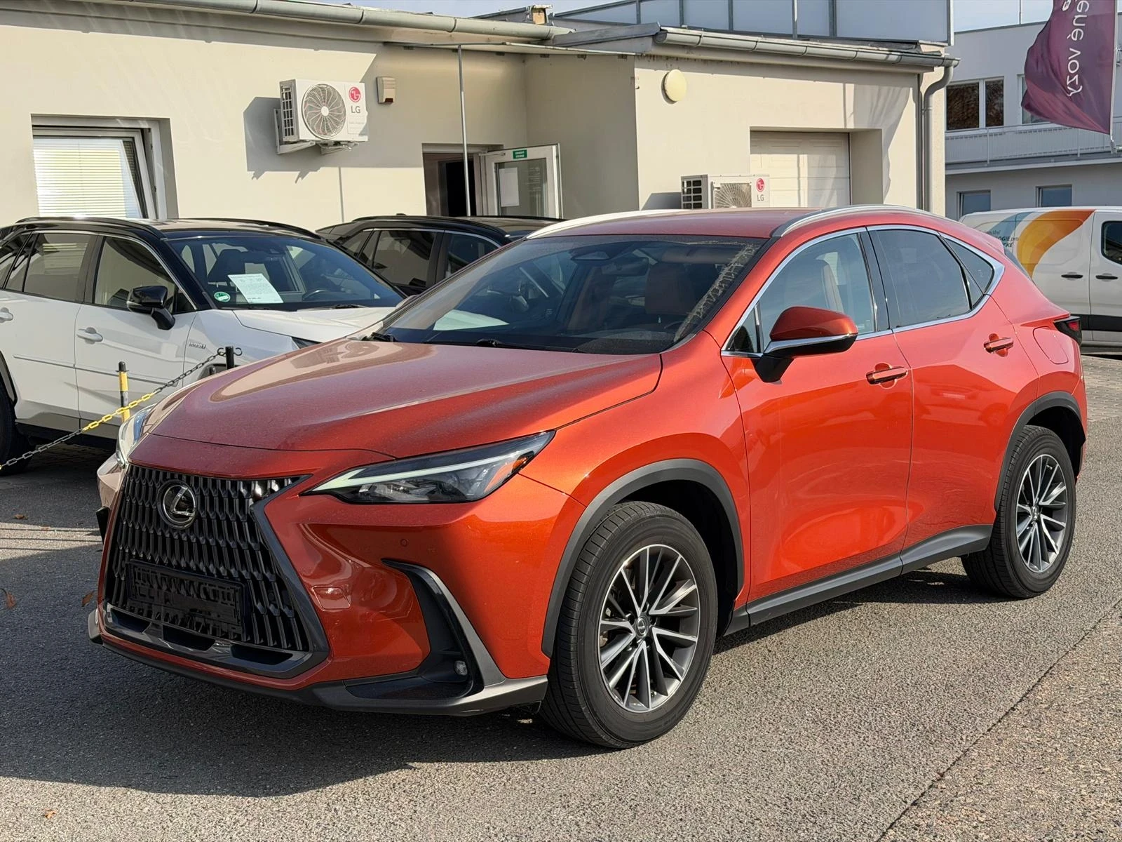 Lexus NX 350h /4х4/В гаранция Relax 