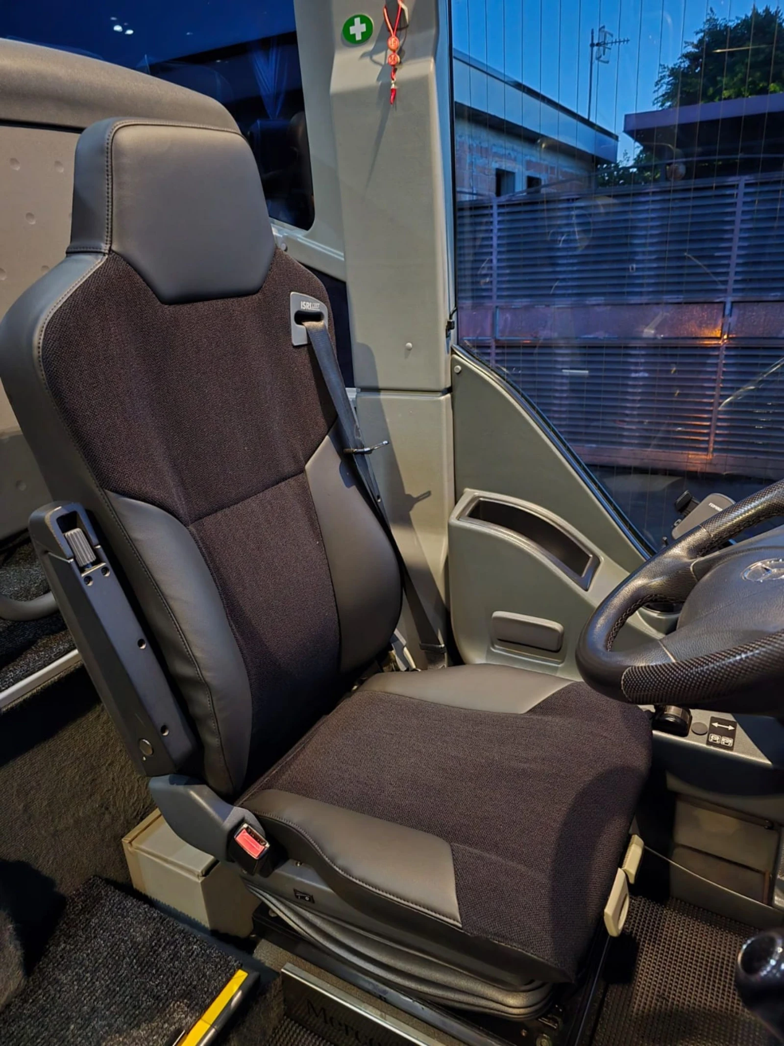 Mercedes-Benz Tourismo, снимка 9 - Бусове и автобуси - 55393420