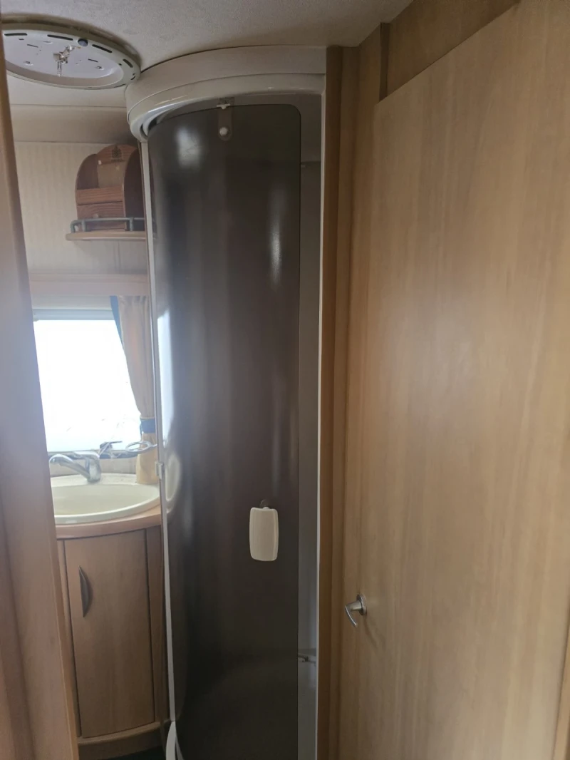 Каравана Swift Conqueror 630 Lux, снимка 9 - Каравани и кемпери - 53569429