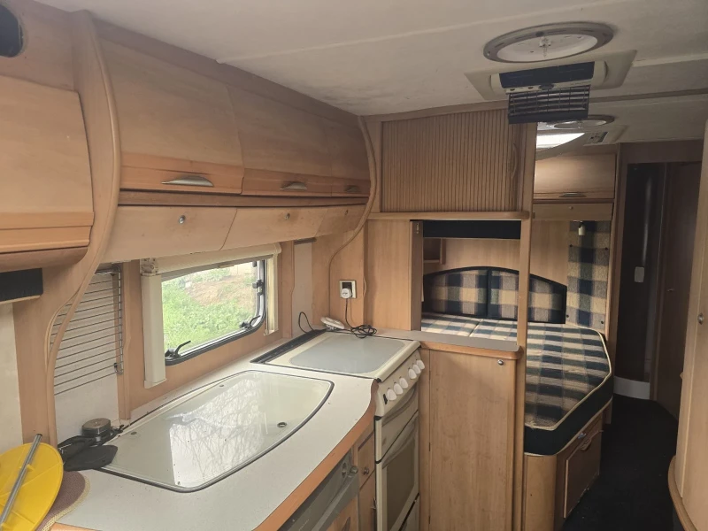 Каравана Swift Conqueror 630 Lux, снимка 7 - Каравани и кемпери - 53569429