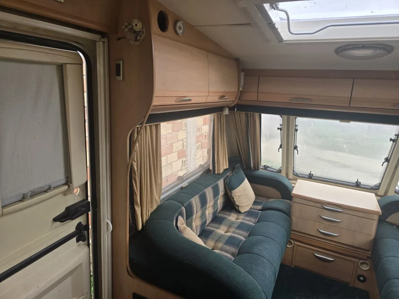 Каравана Swift Conqueror 630 Lux, снимка 4 - Каравани и кемпери - 53569429