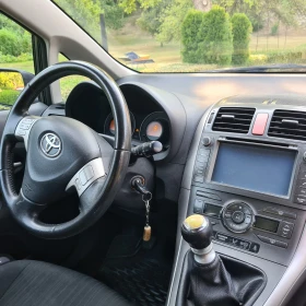 Обява за продажба на Toyota Auris 2.0 ~10 000 лв. - изображение 6