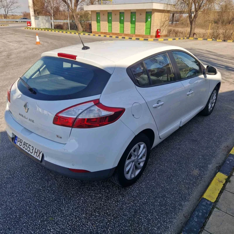 Renault Megane 3, снимка 2 - Автомобили и джипове - 47324063