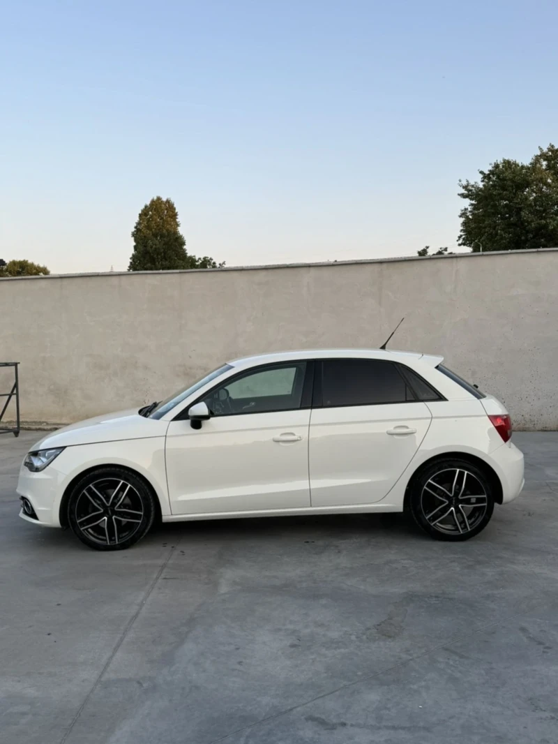 Audi A1 1.4TFSi Регистрирана/Обслужена, снимка 4 - Автомобили и джипове - 48018197