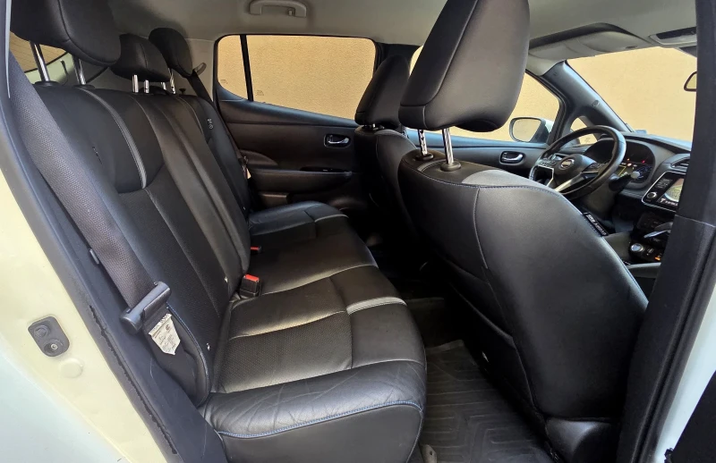 Nissan Leaf  2022/62kwh/Tekna/Full LED/360 , снимка 8 - Автомобили и джипове - 49923870