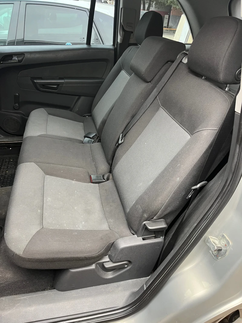 Opel Zafira 1.9 CDTi, снимка 5 - Автомобили и джипове - 52453216