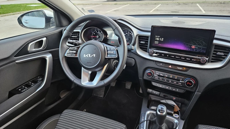 Kia Ceed 1.0 T-GDI * * 10000km* * , снимка 9 - Автомобили и джипове - 52507306