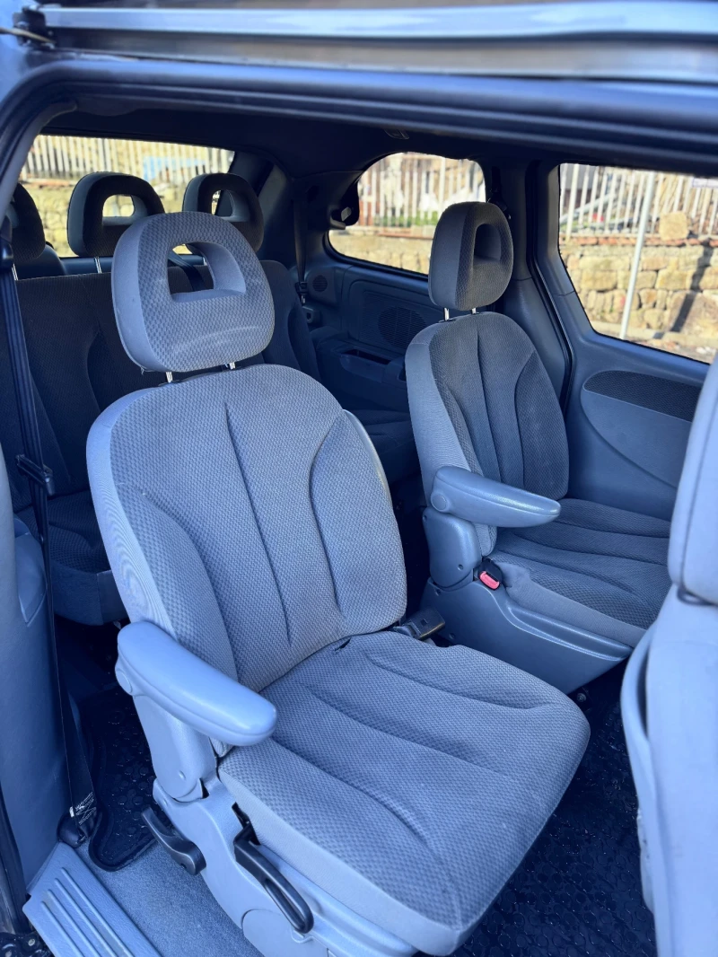 Chrysler Voyager 2.8CRD TOP VAN , снимка 10 - Автомобили и джипове - 52734484