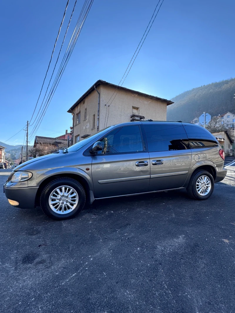 Chrysler Voyager 2.8CRD TOP VAN , снимка 4 - Автомобили и джипове - 52734484