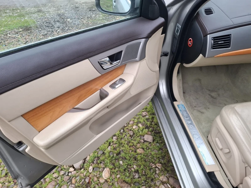 Jaguar Xf 3000, снимка 11 - Автомобили и джипове - 52828926