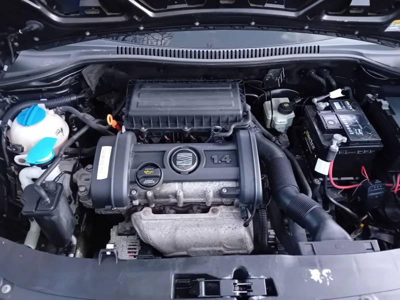 Seat Leon 1.4 БЕНЗИН 86 К.С. КЛИМАТИК , снимка 17 - Автомобили и джипове - 52978665