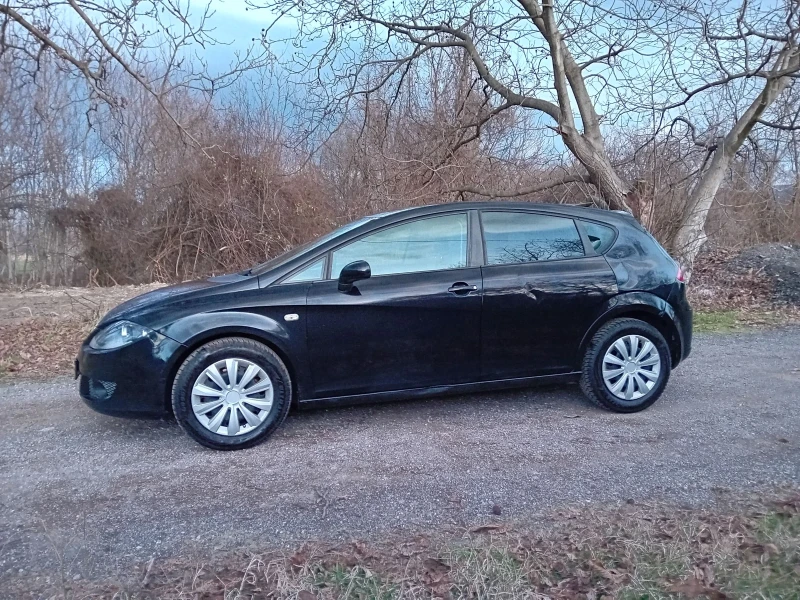 Seat Leon 1.4 БЕНЗИН 86 К.С. КЛИМАТИК , снимка 4 - Автомобили и джипове - 52978665
