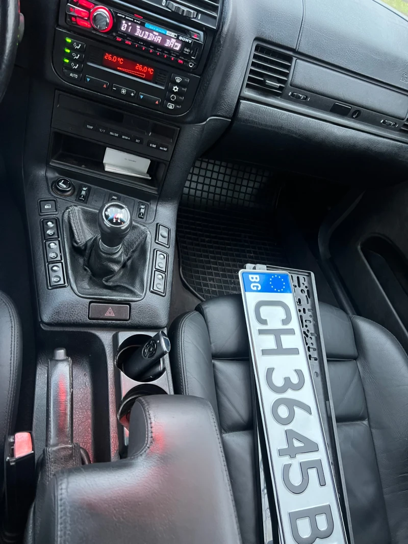 BMW 320 Coupe, снимка 10 - Автомобили и джипове - 53290166