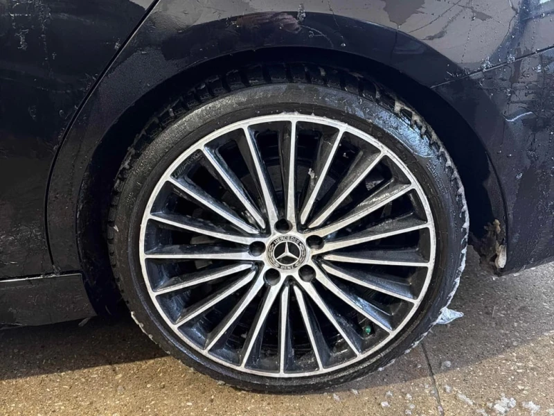 Mercedes-Benz C 300 CARFAX, снимка 10 - Автомобили и джипове - 53451746