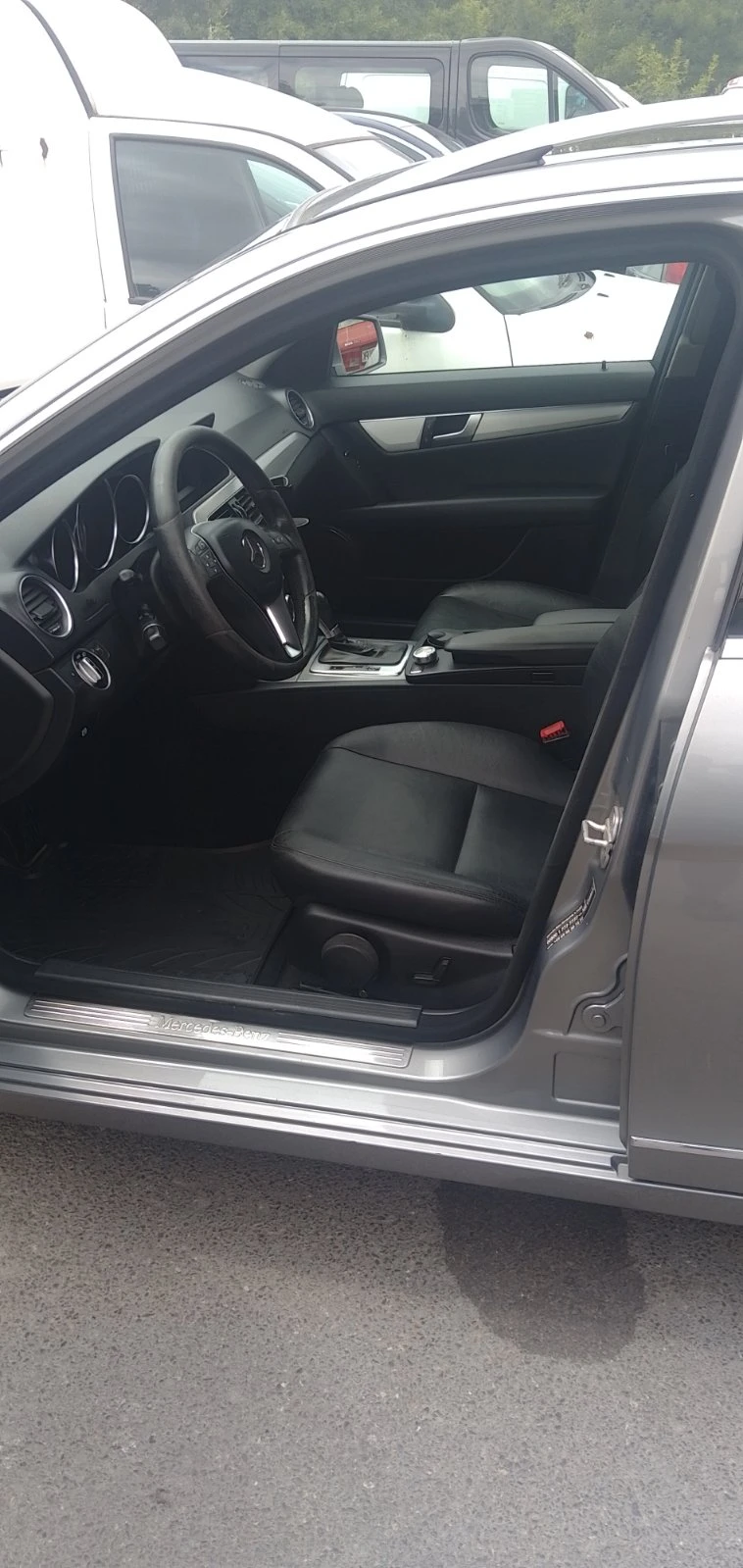 Mercedes-Benz C 220, снимка 6 - Автомобили и джипове - 53358073