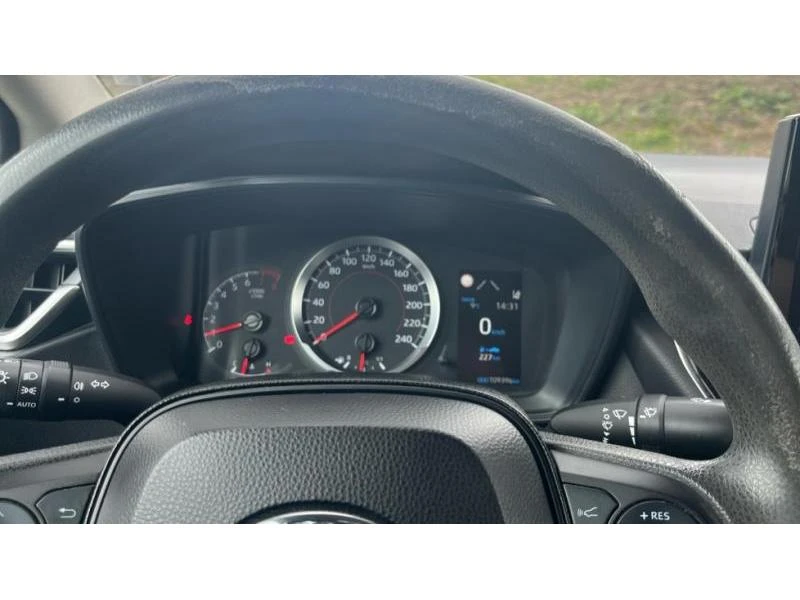 Toyota Corolla 1.5 MT (ниво Comfort), снимка 16 - Автомобили и джипове - 53778505