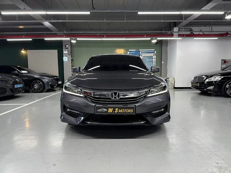 Honda Accord 2.4 9Th Gen , снимка 2 - Автомобили и джипове - 55796321