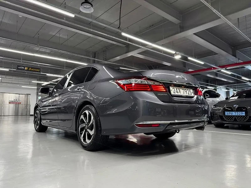 Honda Accord 2.4 9Th Gen , снимка 5 - Автомобили и джипове - 55796321