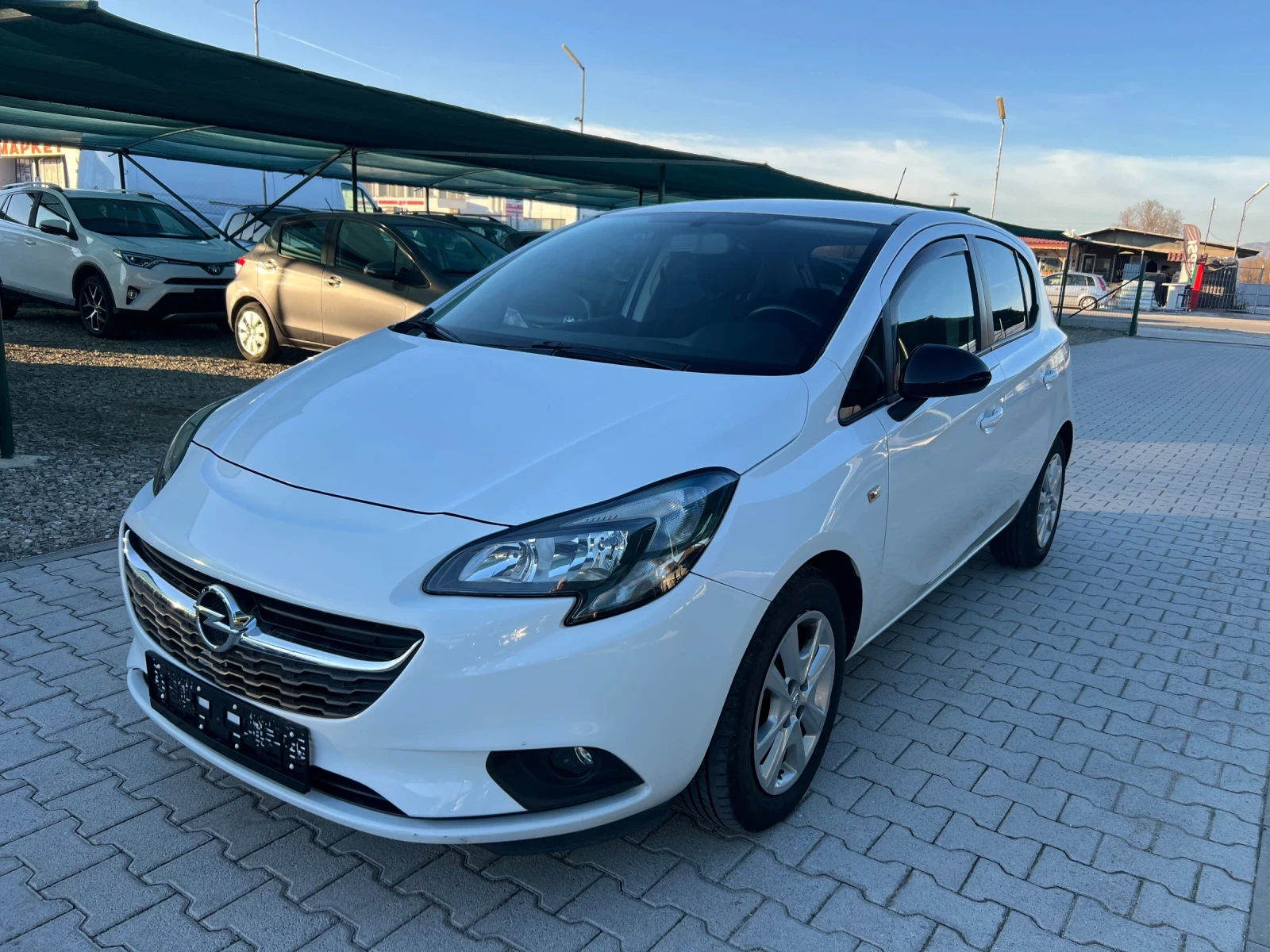 Opel Corsa 1.4i 90k фаврична Газ Лизинг - изображение 3