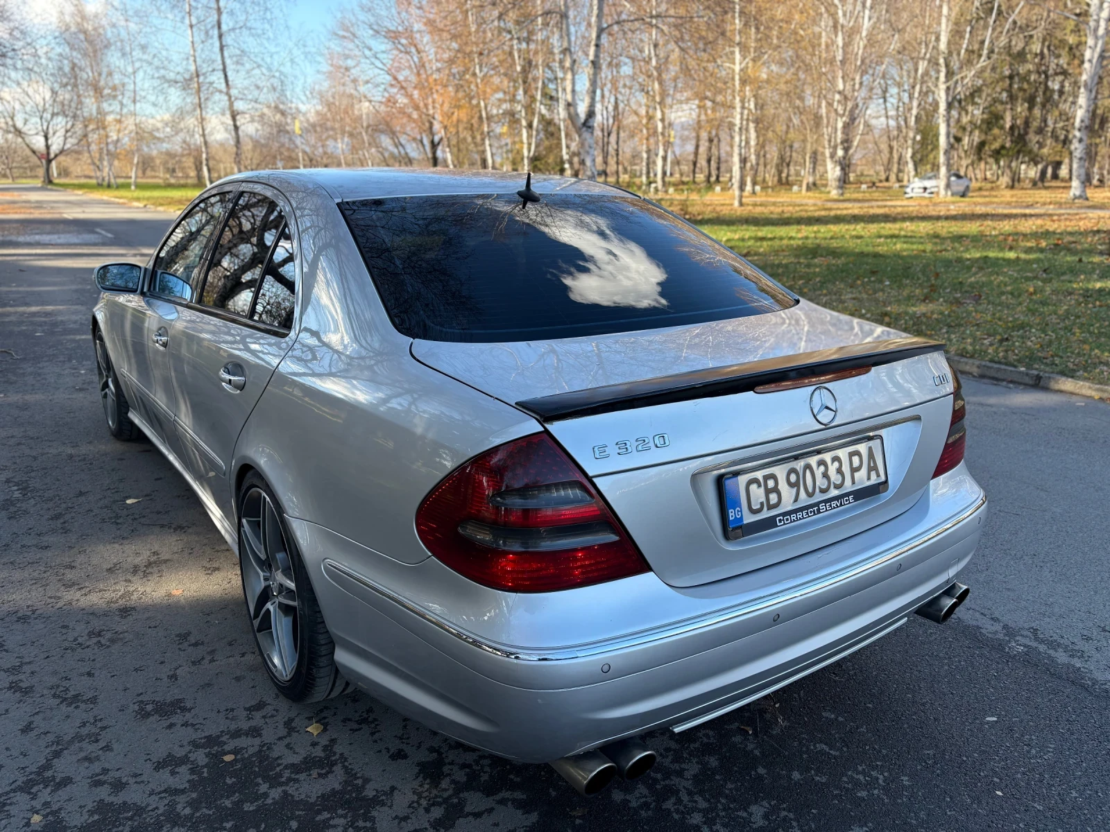 Mercedes-Benz E 320  - изображение 4