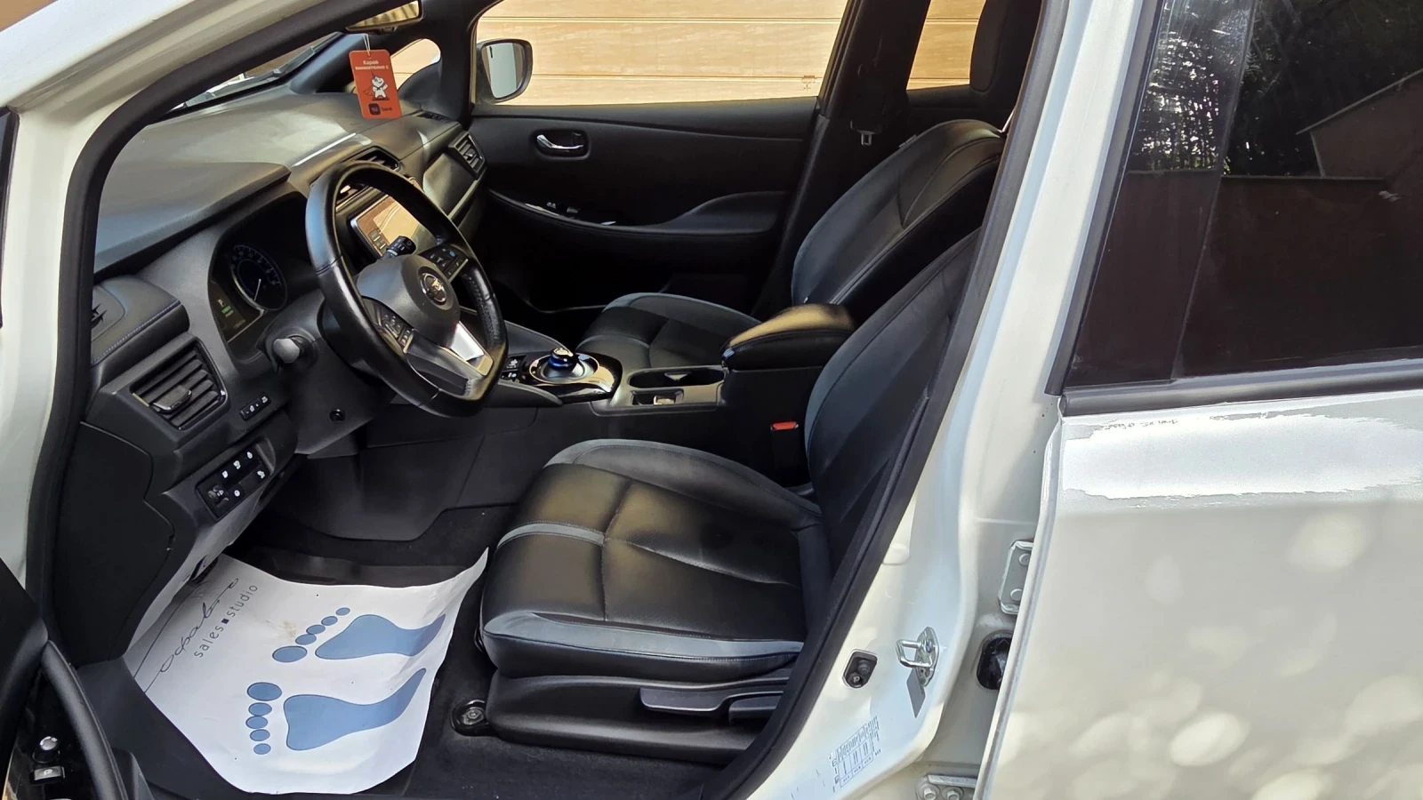 Nissan Leaf  2022/62kwh/Tekna/Full LED/360  - изображение 6