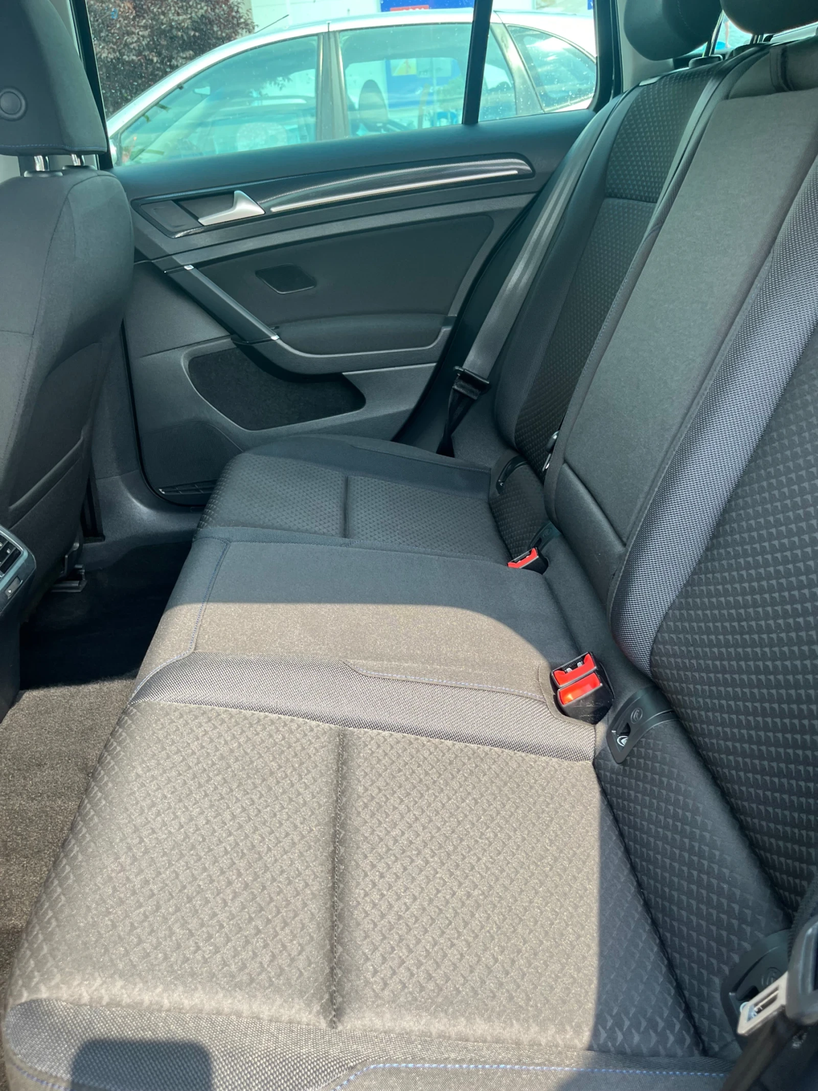 VW Golf Variant 2.0 TDI DSG | Digital Dash - изображение 6