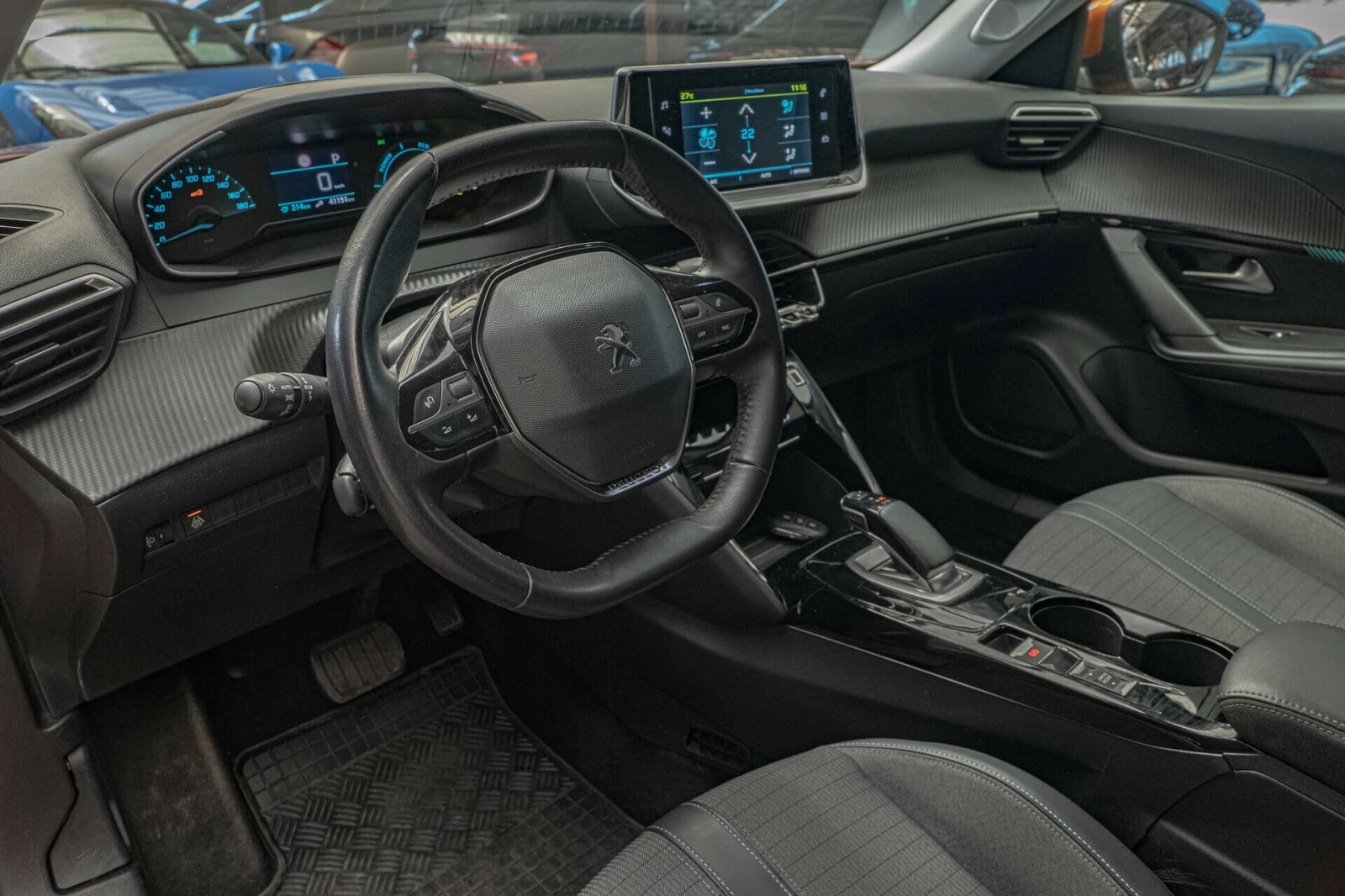 Peugeot 2008 50kwh/Style/Navi/FullLed - изображение 7