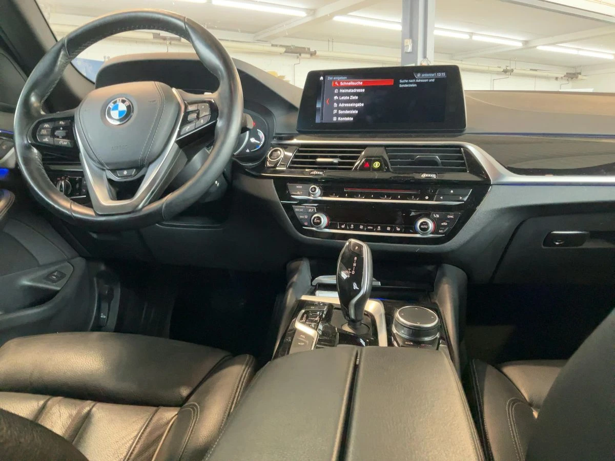BMW 530 530i SportLine* Дистроник* 360 камери* Soft-Close - изображение 9