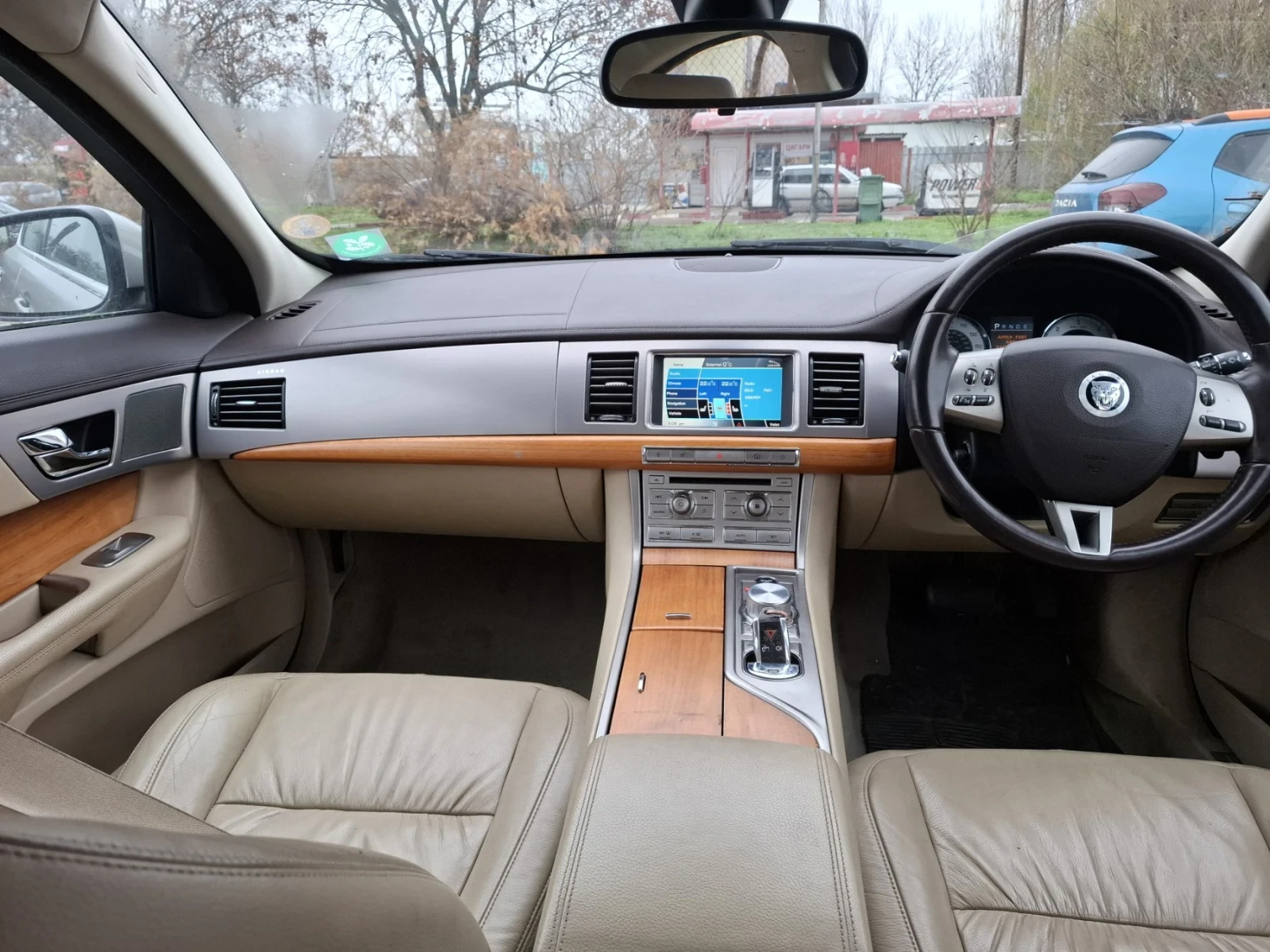 Jaguar Xf 3000 - изображение 6