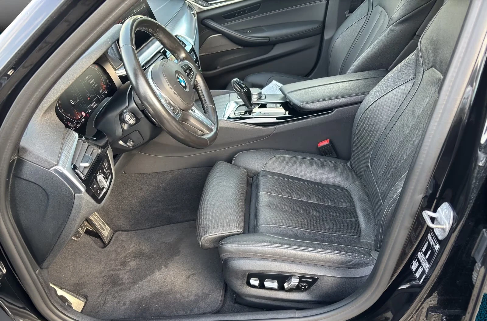 BMW 530 M-SPORT/265HP/HUD/MEMO/H&K/360/ACC/CPLAY/781g - изображение 9