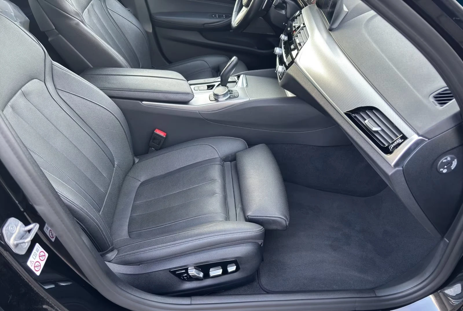 BMW 530 M-SPORT/265HP/HUD/MEMO/H&K/360/ACC/CPLAY/781g | Mobile.bg � ����������� 15