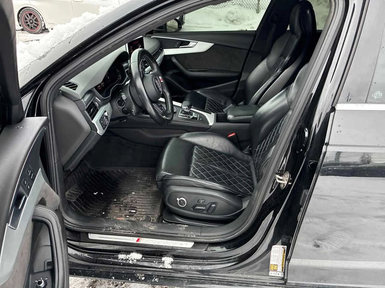 Audi S4 * Technik* DISTRONIC* 360КАМЕРИ* BOSE* , снимка 5 - Автомобили и джипове - 53727319