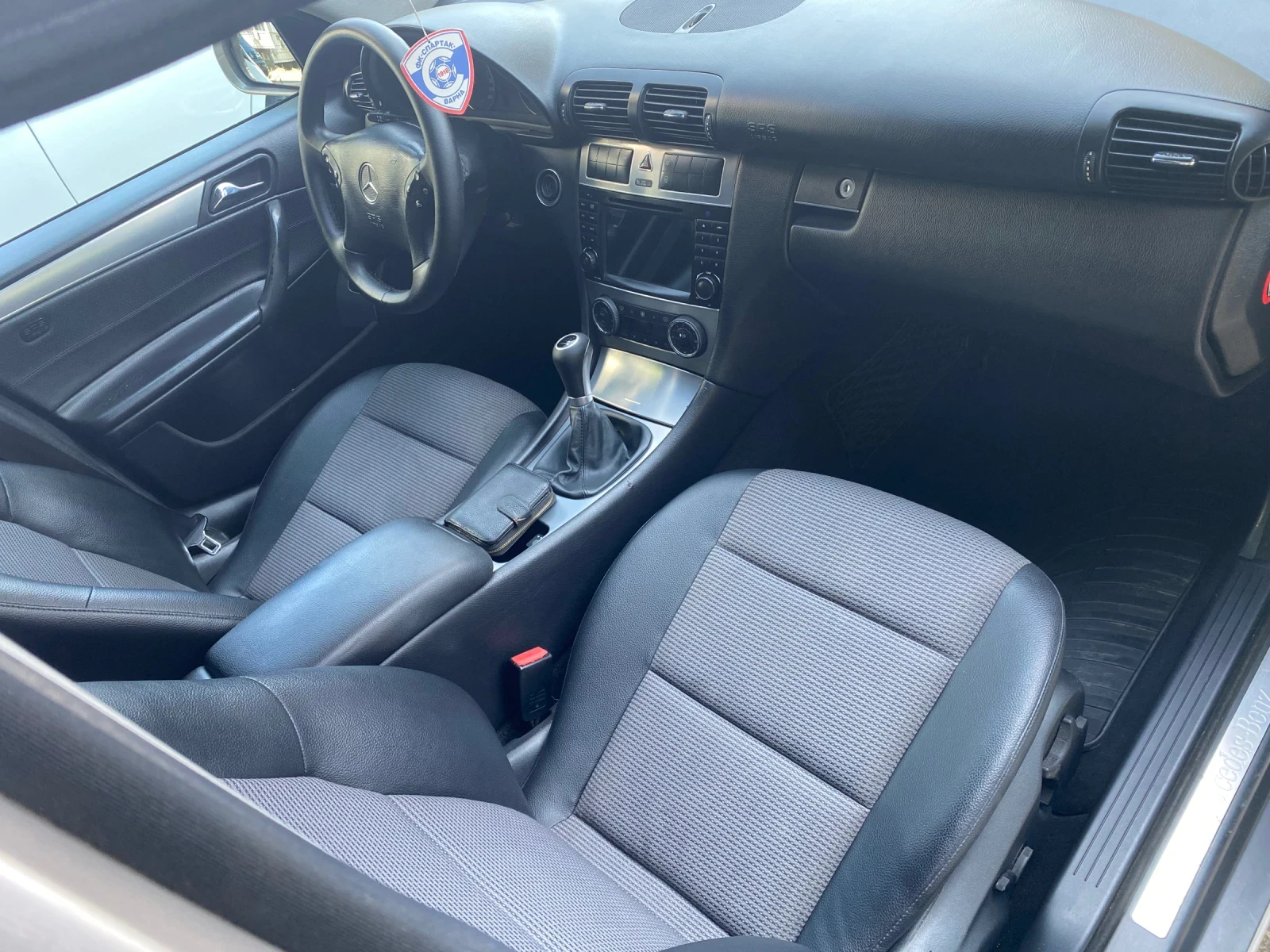 Mercedes-Benz C 180, снимка 5 - Автомобили и джипове - 54337431