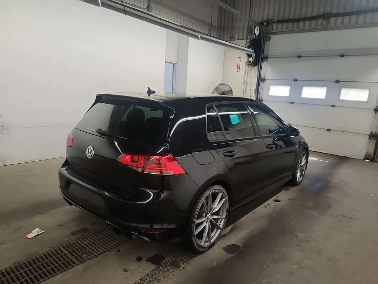 VW Golf R| ПОДГРЕВИ| 2 КЛЮЧА| БЕЗ УДАРИ| CARFAX, снимка 3 - Автомобили и джипове - 54446246