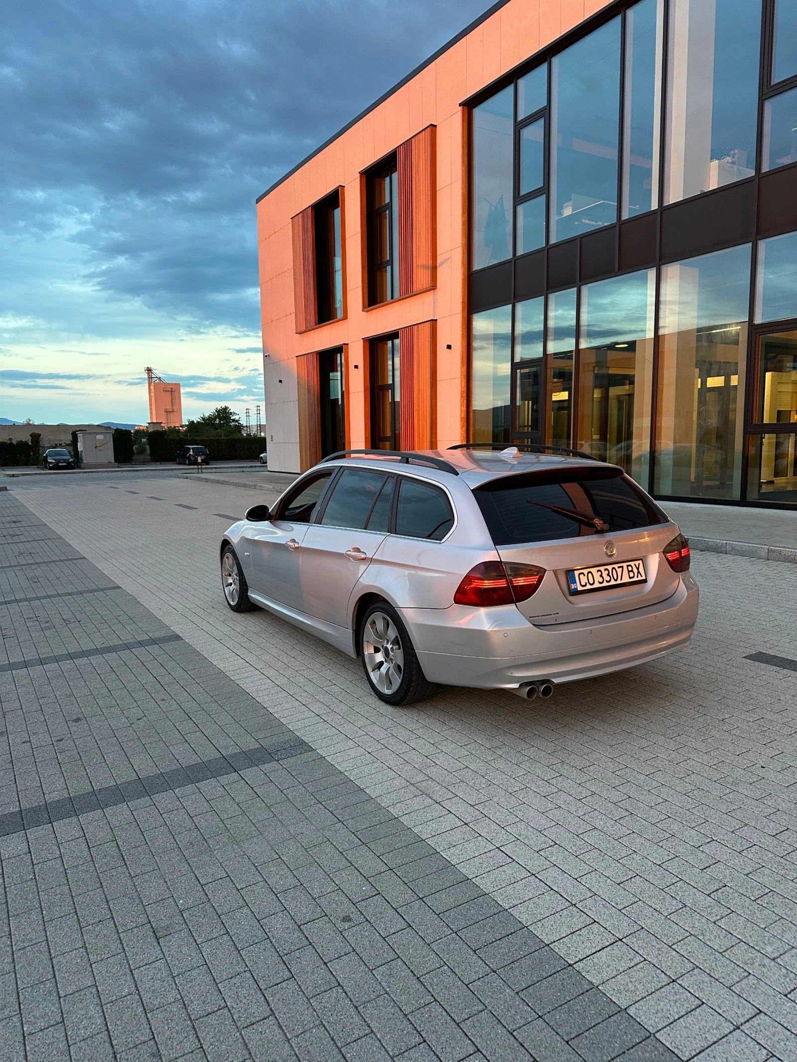 BMW 330, снимка 3 - Автомобили и джипове - 54497144