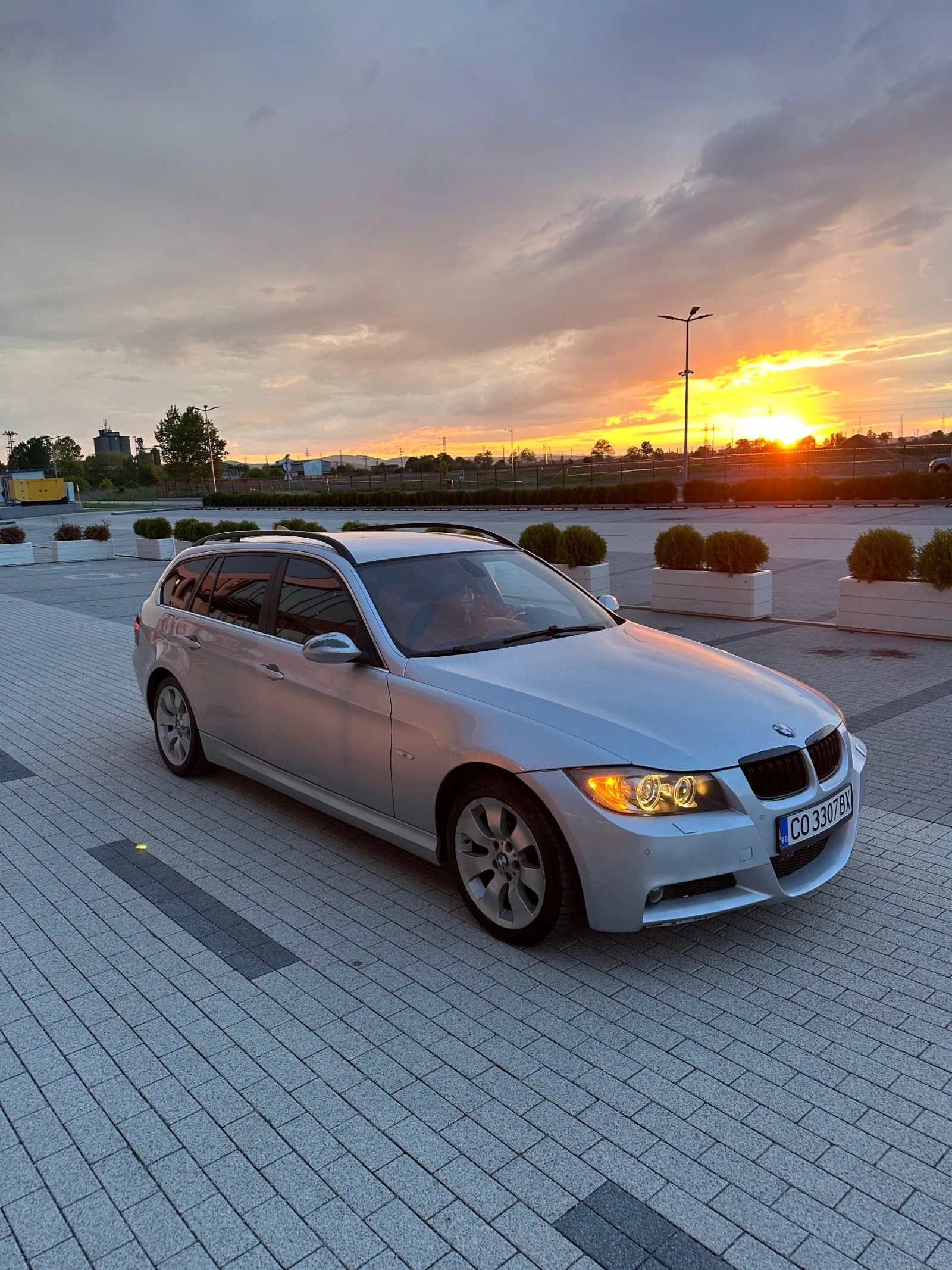 BMW 330, снимка 7 - Автомобили и джипове - 54497144