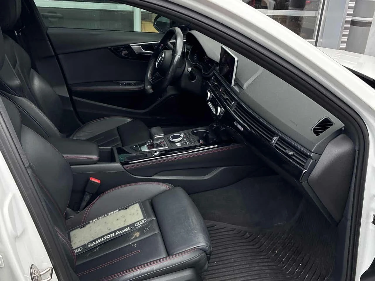 Audi A4 TECHNIK * FULL S LINE* ДИСТРОНИК* 360 КАМЕРА* , снимка 11 - Автомобили и джипове - 54577645