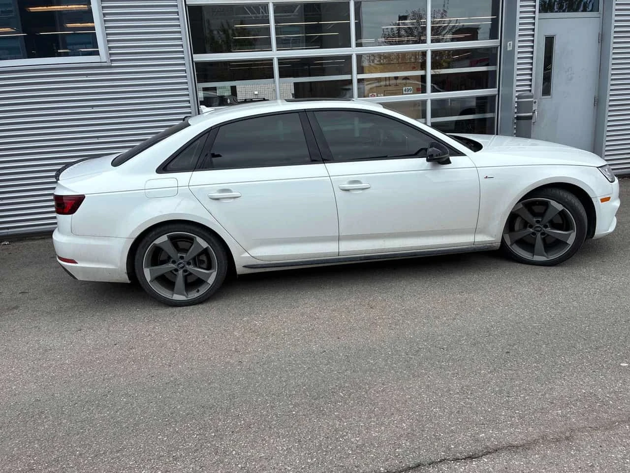 Audi A4 TECHNIK * FULL S LINE* ДИСТРОНИК* 360 КАМЕРА* , снимка 4 - Автомобили и джипове - 54577645
