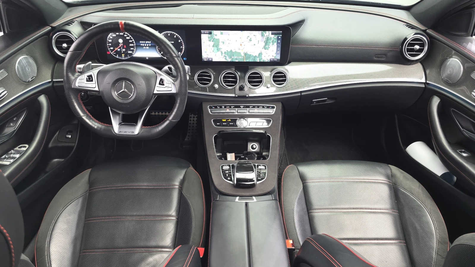 Mercedes-Benz E 43 AMG 360* HEAD-UP* МАСАЖ* ОБДУХ* CARBON* КРАЙНА ЦЕНА, снимка 6 - Автомобили и джипове - 54817858