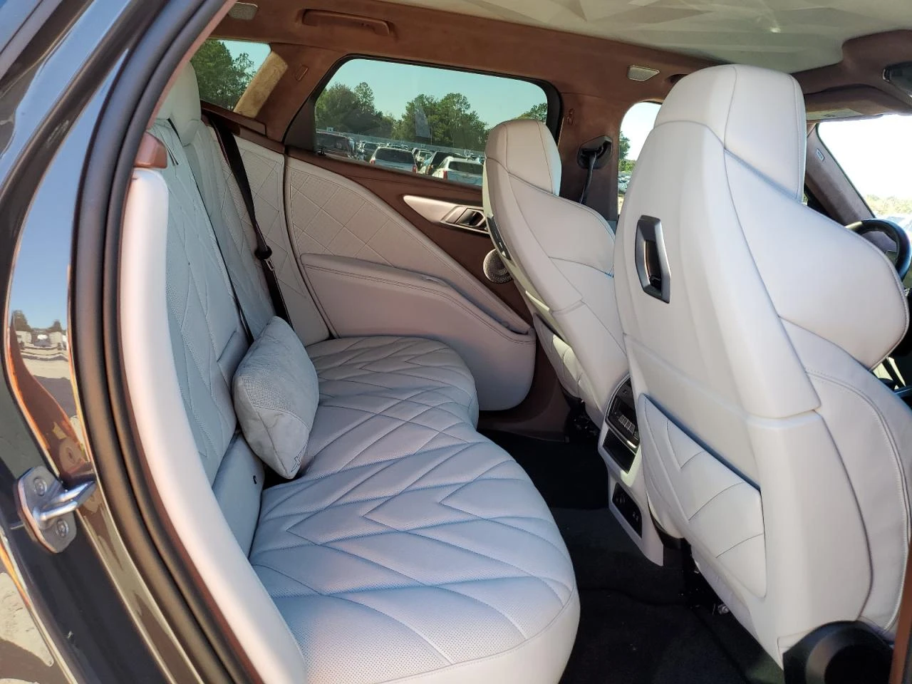 BMW XM 4.4l | Mobile.bg � ����������� 11