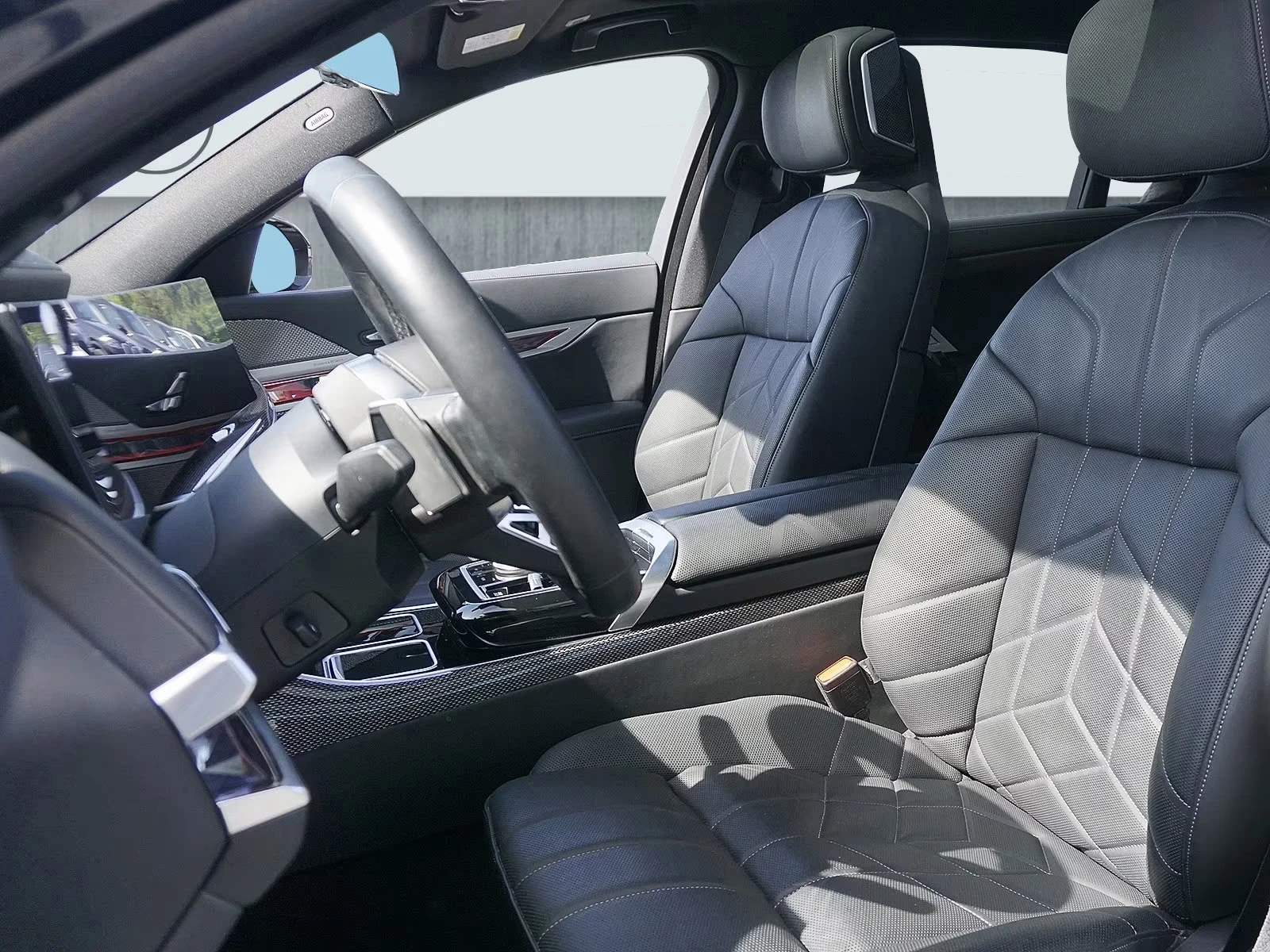 BMW i7 60/544HP/xDRIVE/B&W/M-SPORT/MASSAGE/360/PANO/594z, снимка 9 - Автомобили и джипове - 55261313