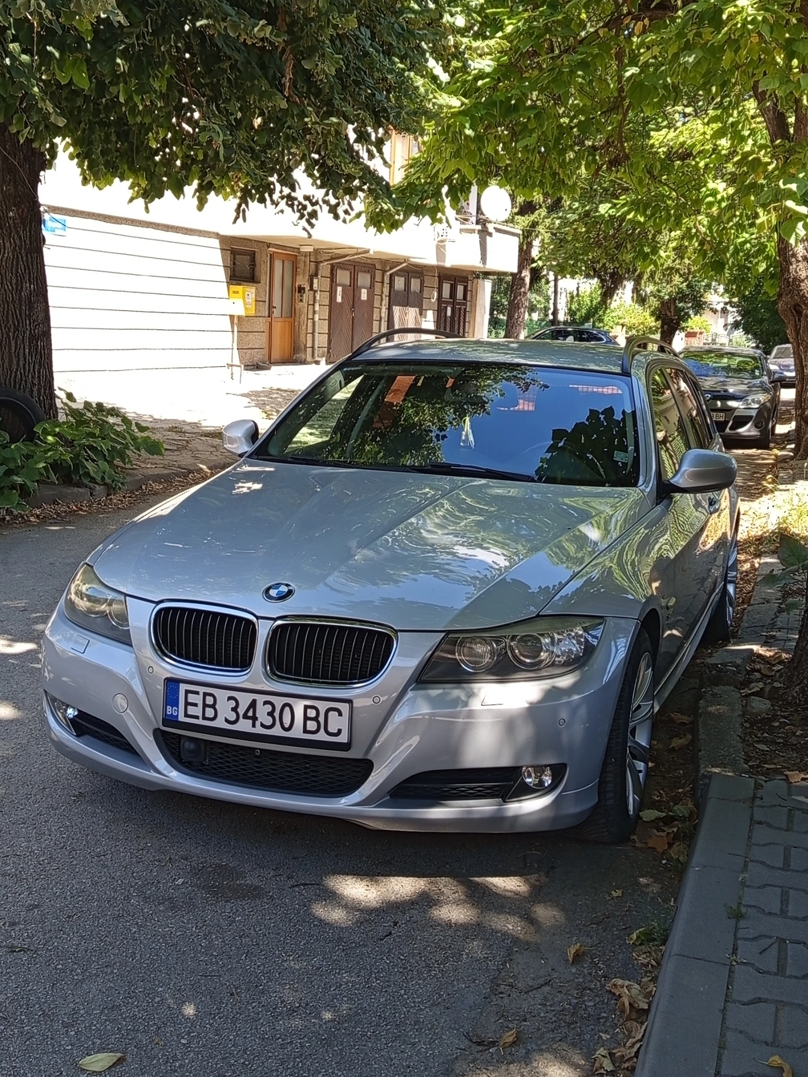 BMW 320 D 4x4 X-drive LCI FACE NAVI, снимка 2 - Автомобили и джипове - 55682897