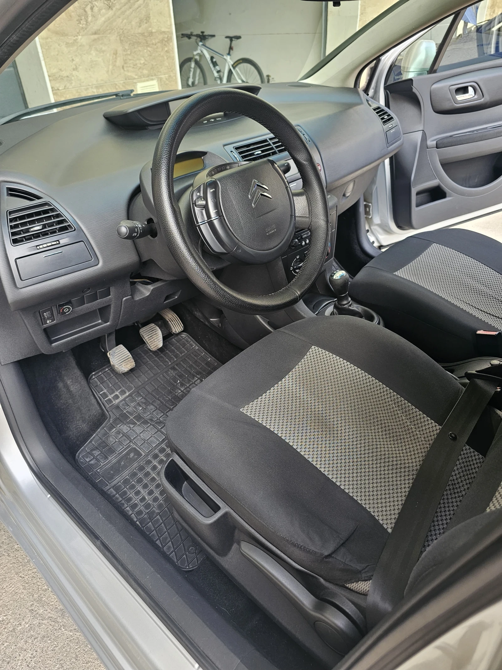Citroen C4, снимка 6 - Автомобили и джипове - 55873552
