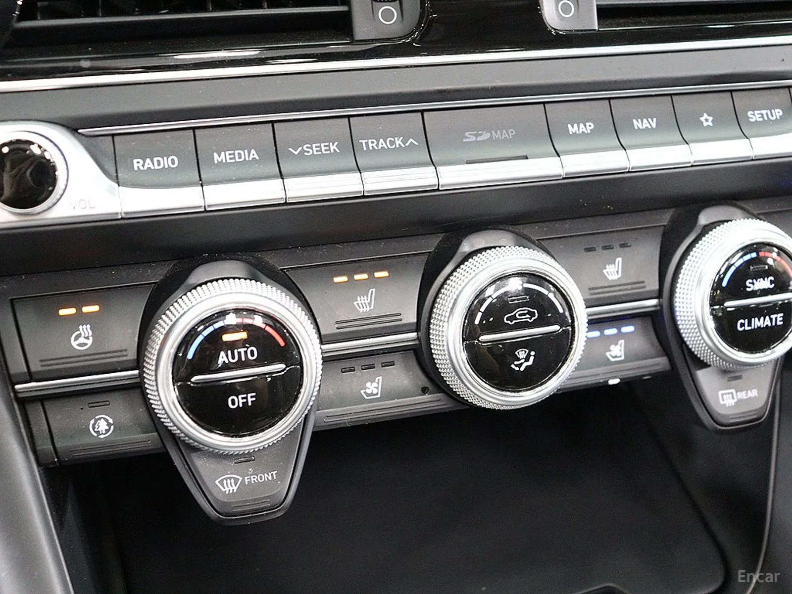 Genesis GV70 2.2D* TOP CENA* FULL EXTRI* UNIKAT* , снимка 10 - Автомобили и джипове - 56125975