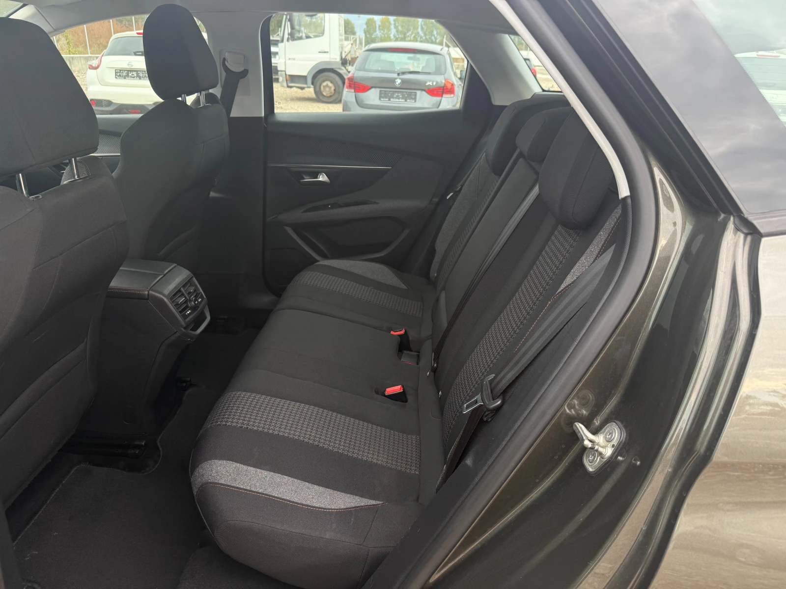 Peugeot 3008 1.5 HDI EAT8/���������/Carplay/�������� ������ | Mobile.bg � ����������� 10