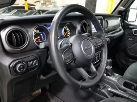 Jeep Gladiator Sport S Crew Cab 4WD, снимка 10