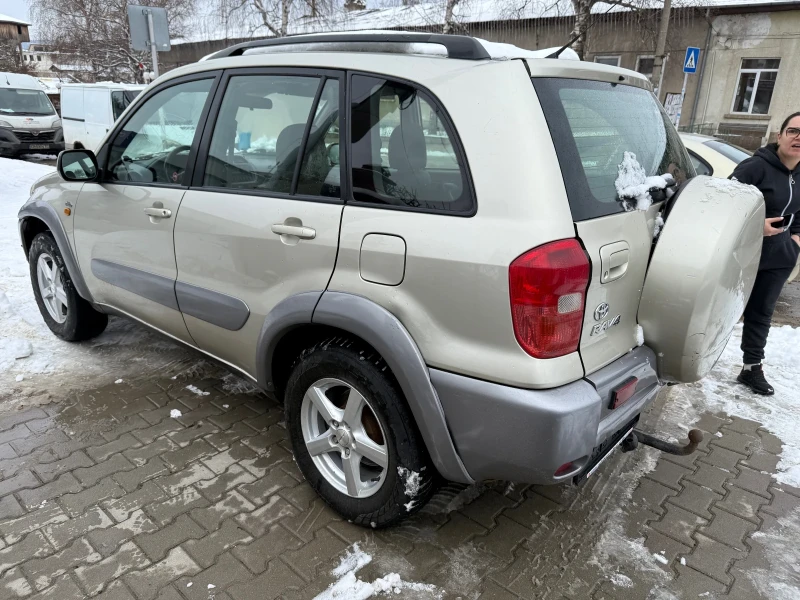 Toyota Rav4 D4D , снимка 2 - Автомобили и джипове - 48676259