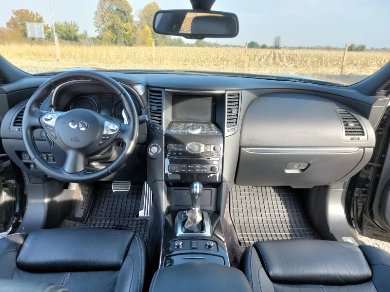 Infiniti Fx 30 dS, снимка 8 - Автомобили и джипове - 48713695